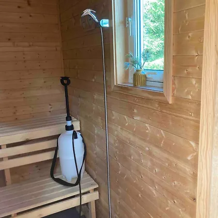 Koselig Med Vedfyrt Badstue *
